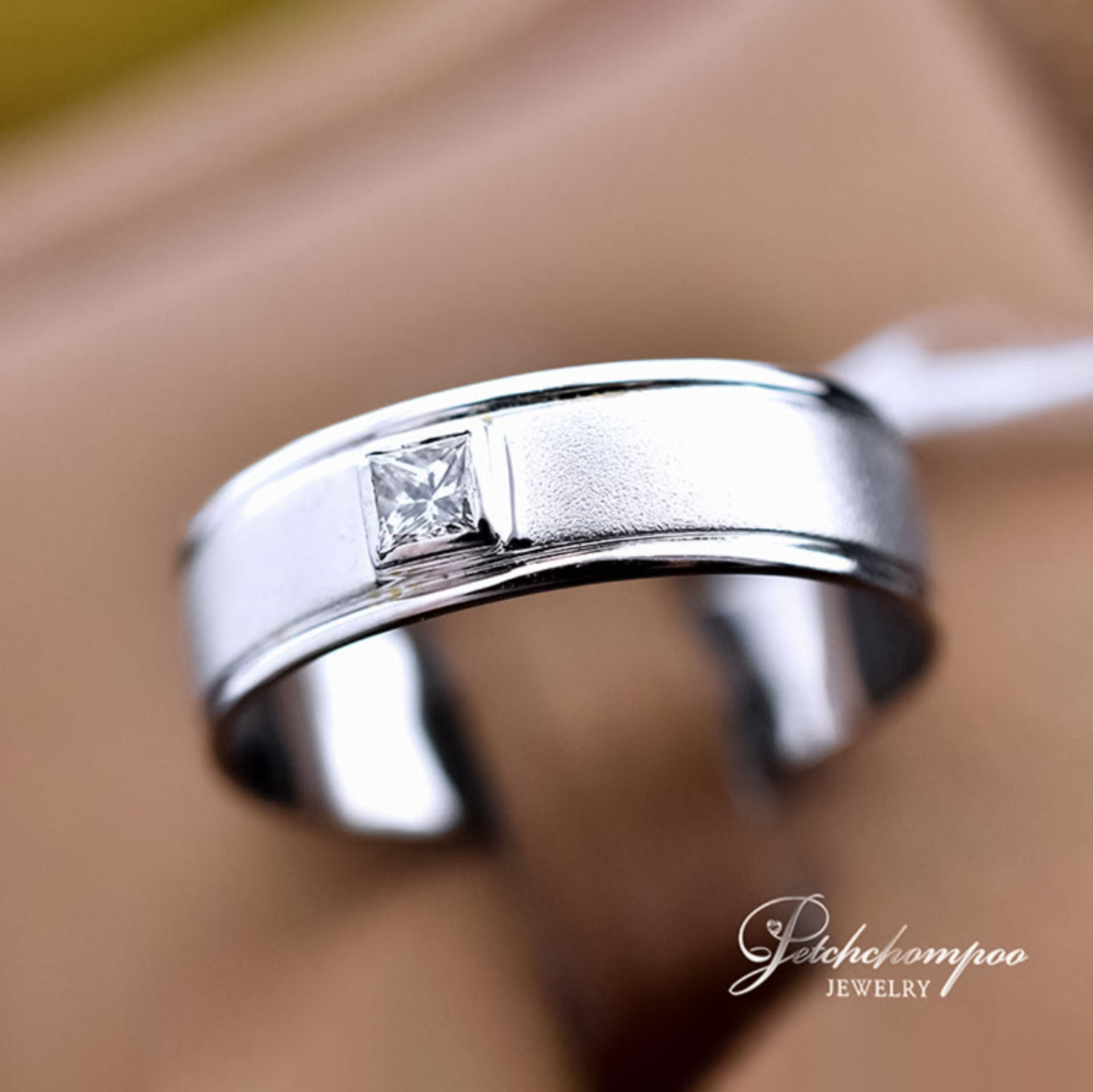 [001366] Belgium cut 0.11 cts diamond ring  19,000 