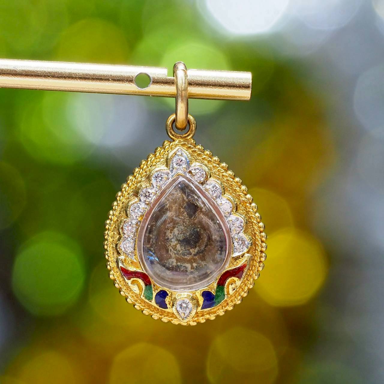 [30568] Sacred Pichit Heritage™ – Pichit Amulet “Rice-Grain Form” (Round Arm Mold) with Diamonds pendant  45,000 