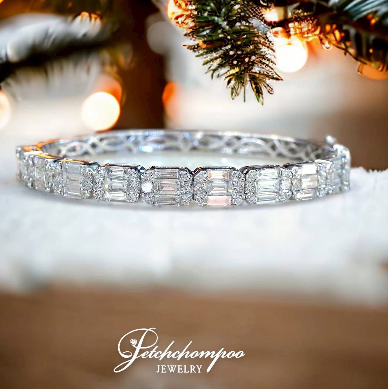 [27433] Emerald cut diamond bracelet  179,000 