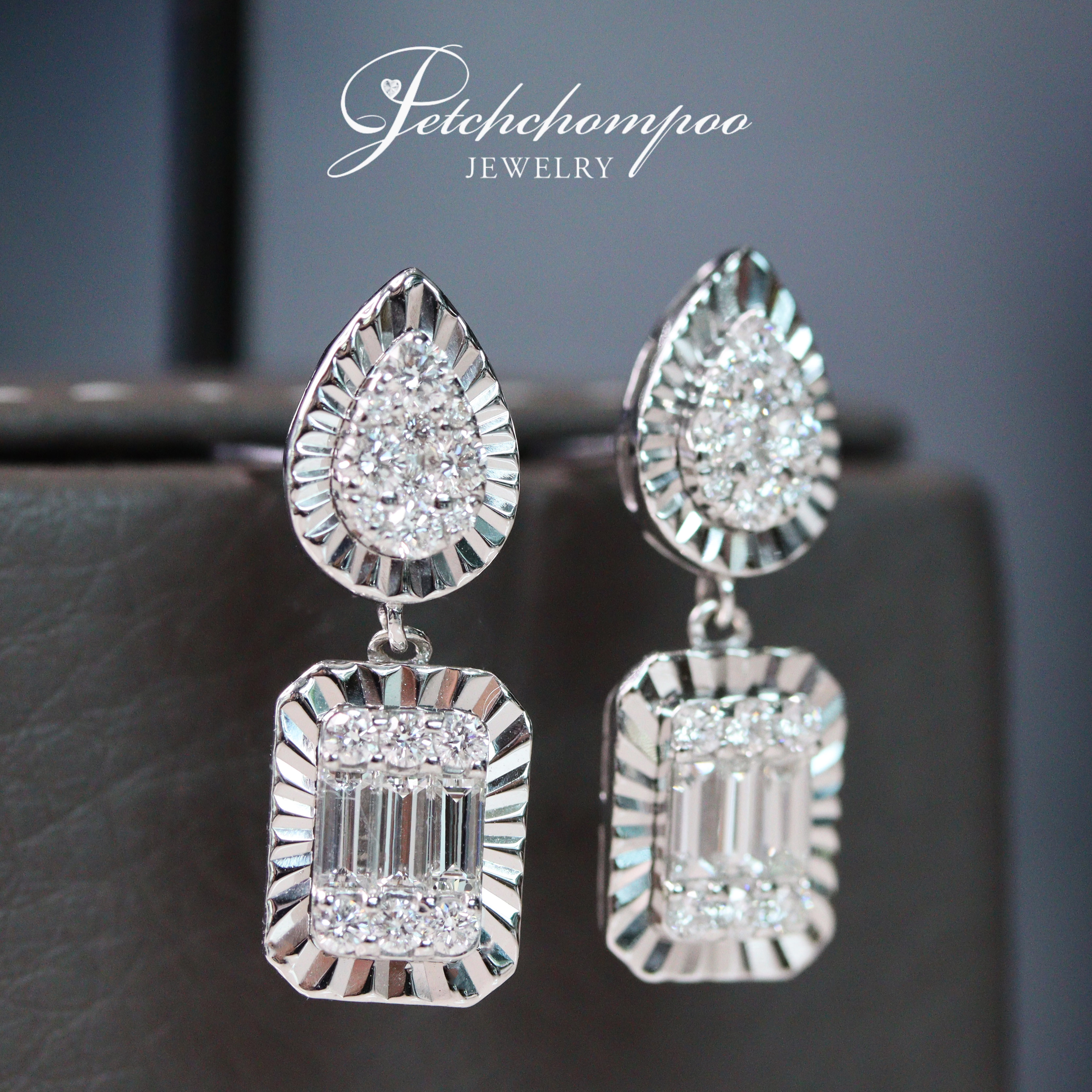[022458] Diamond earrings Discount 39,000