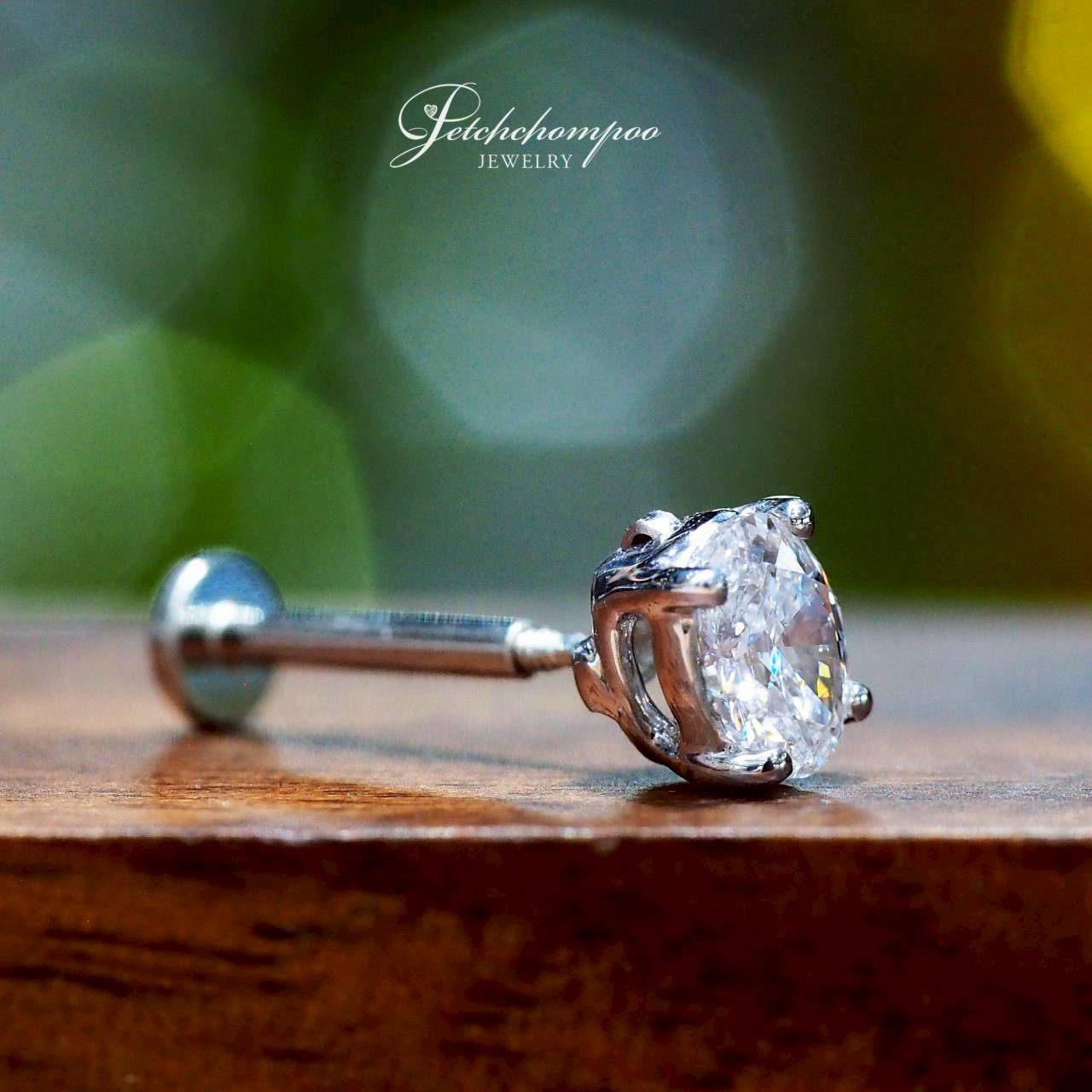 [30537] ต่างหูเจาะเพชร Pure Sparkle ComfortPierce™0.32 กะรัต พร้อมก้านสกรูใส่นอนได้  29,000 