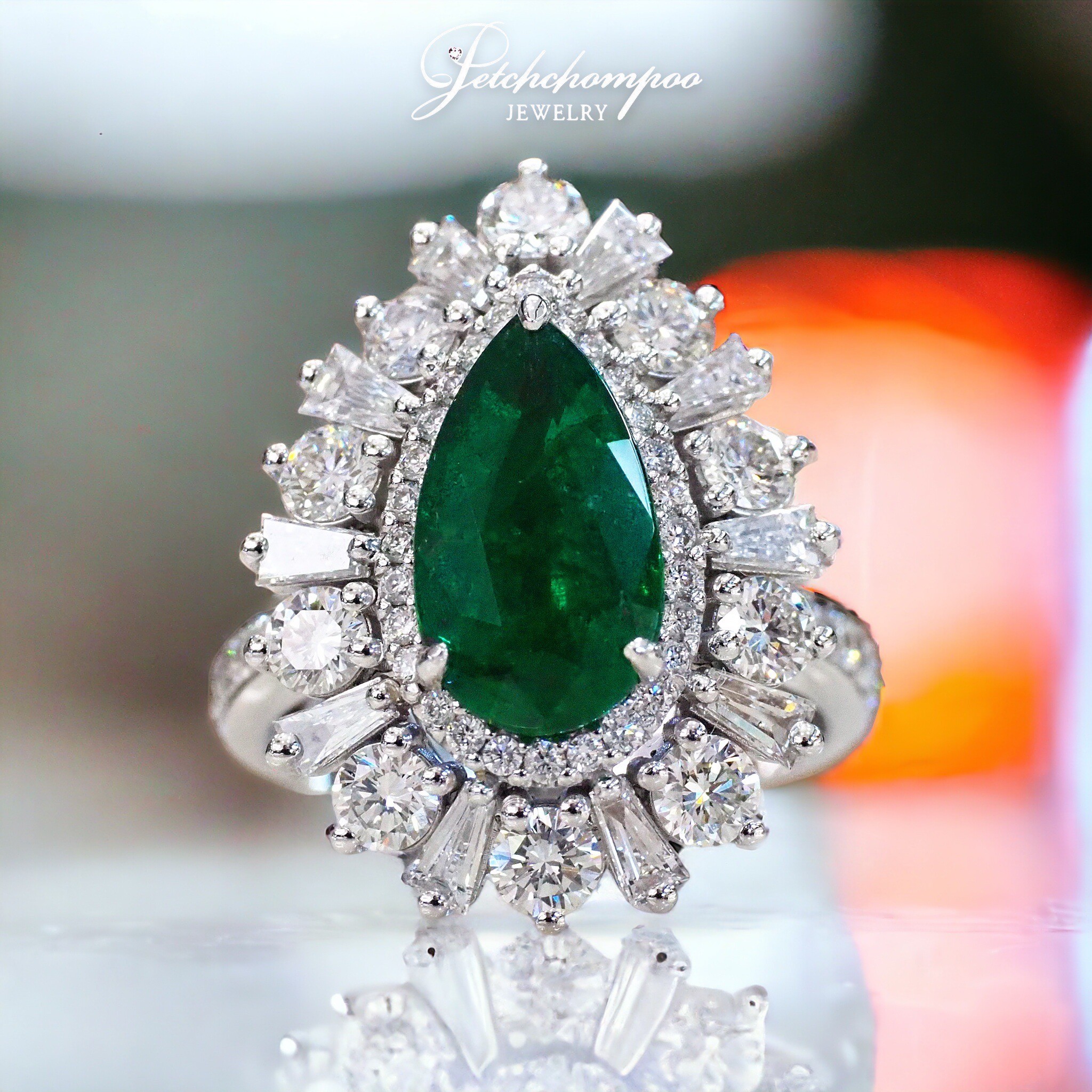 [29457] 2.3 carat Zambia emerald with diamond ring  99,000 