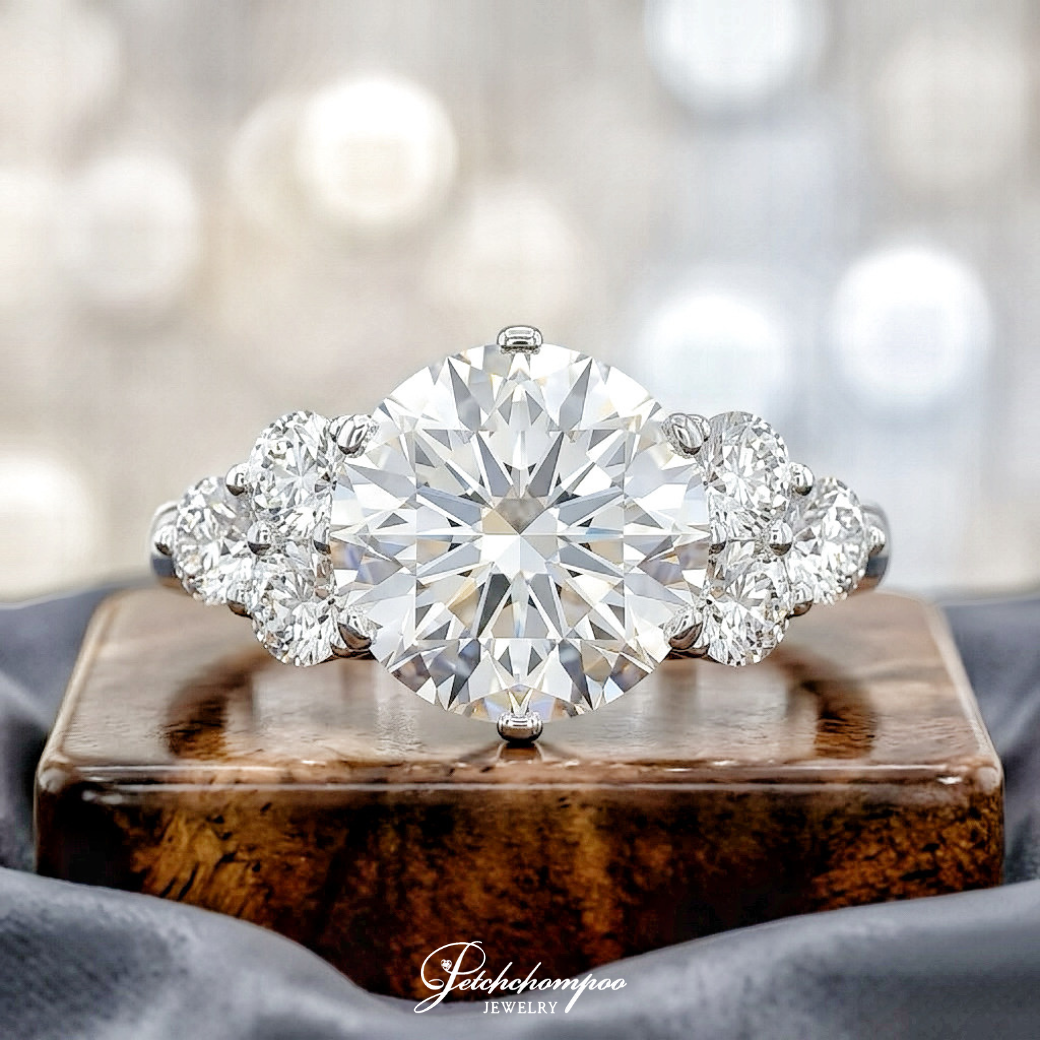 [27854] แหวนเพชร Celestial Grandeur เม็ดกลาง 3.14 กะรัต | น้ำ K | LC | 3EX | HRD ลดราคาเหลือ 790,000