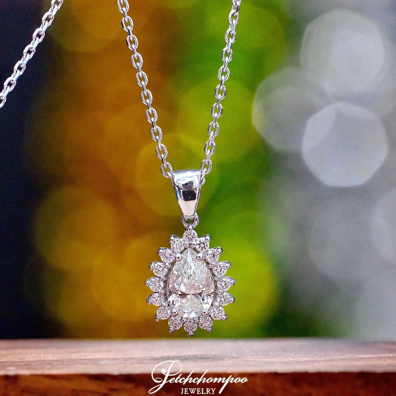 [30133] Dewlight Grace™ สร้อยพร้อมจี้เพชรหยดน้ำ 0.67 กะรัต  49,000 