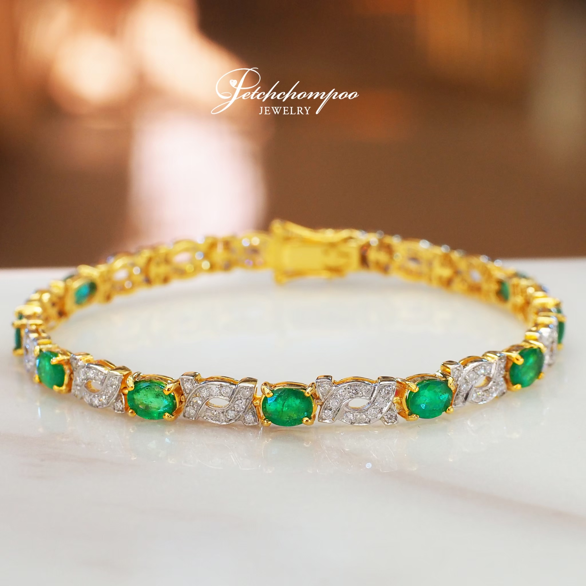 [28076] emerald and diamond bracelet  99,000 