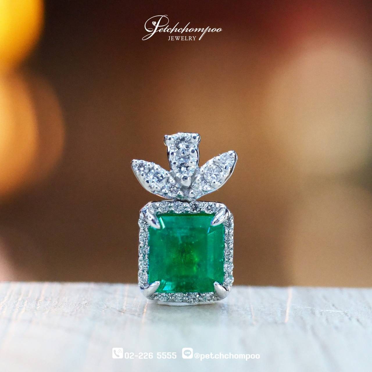 [29707] Colombia emerald with diamond pendant  29,000 