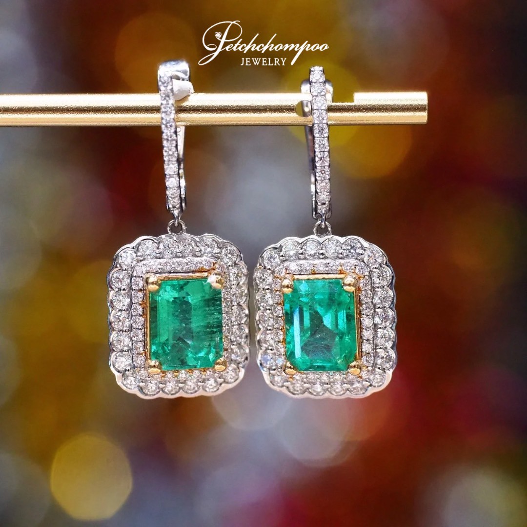[024201] Emerald and diamond earring  149,000 