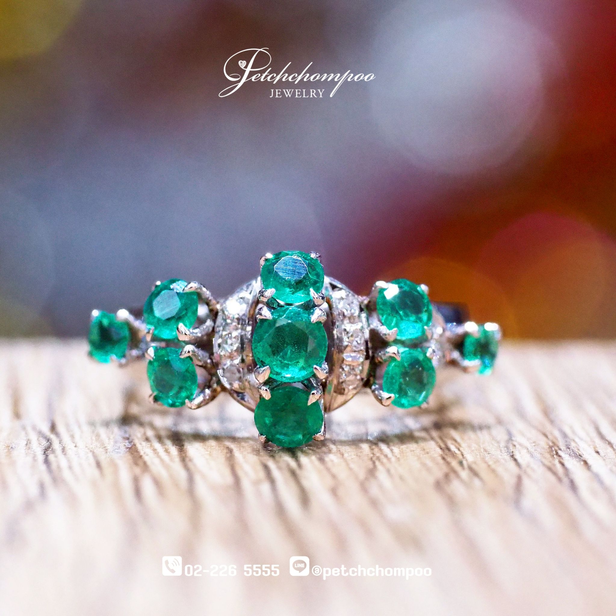 [29078] Antique emerald ring with diamonds  19,000 