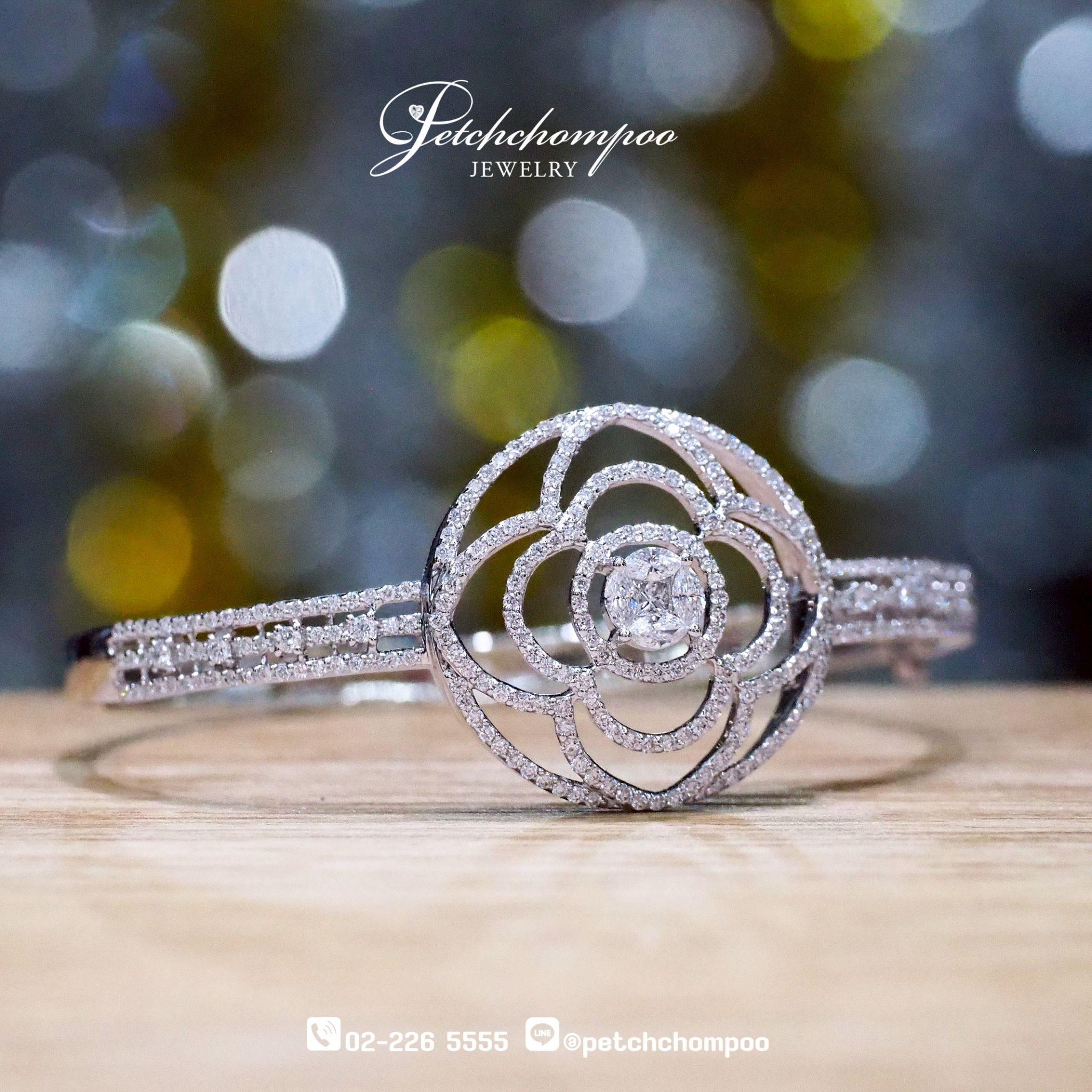 [023935] Diamond BANGLE  129,000 