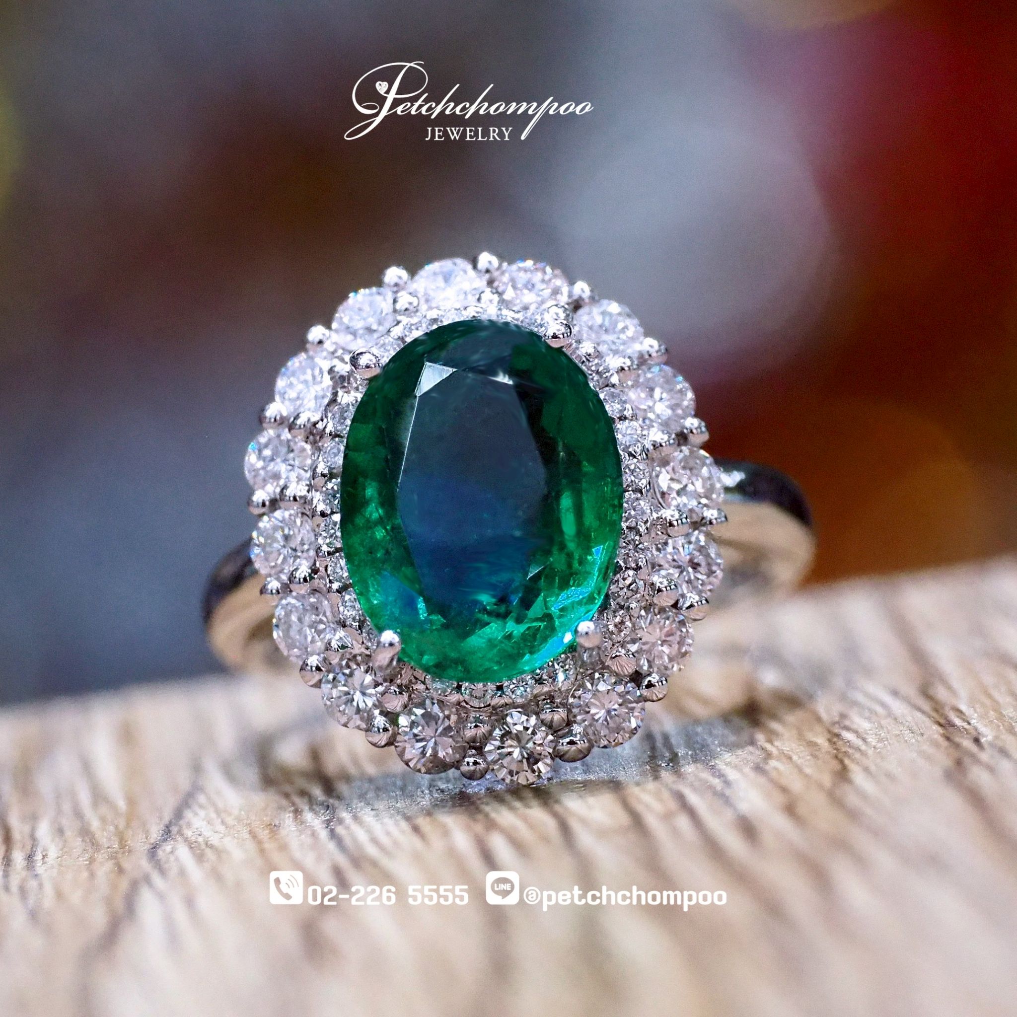 [25930] Emerald and diamond Ring Discount 81,000