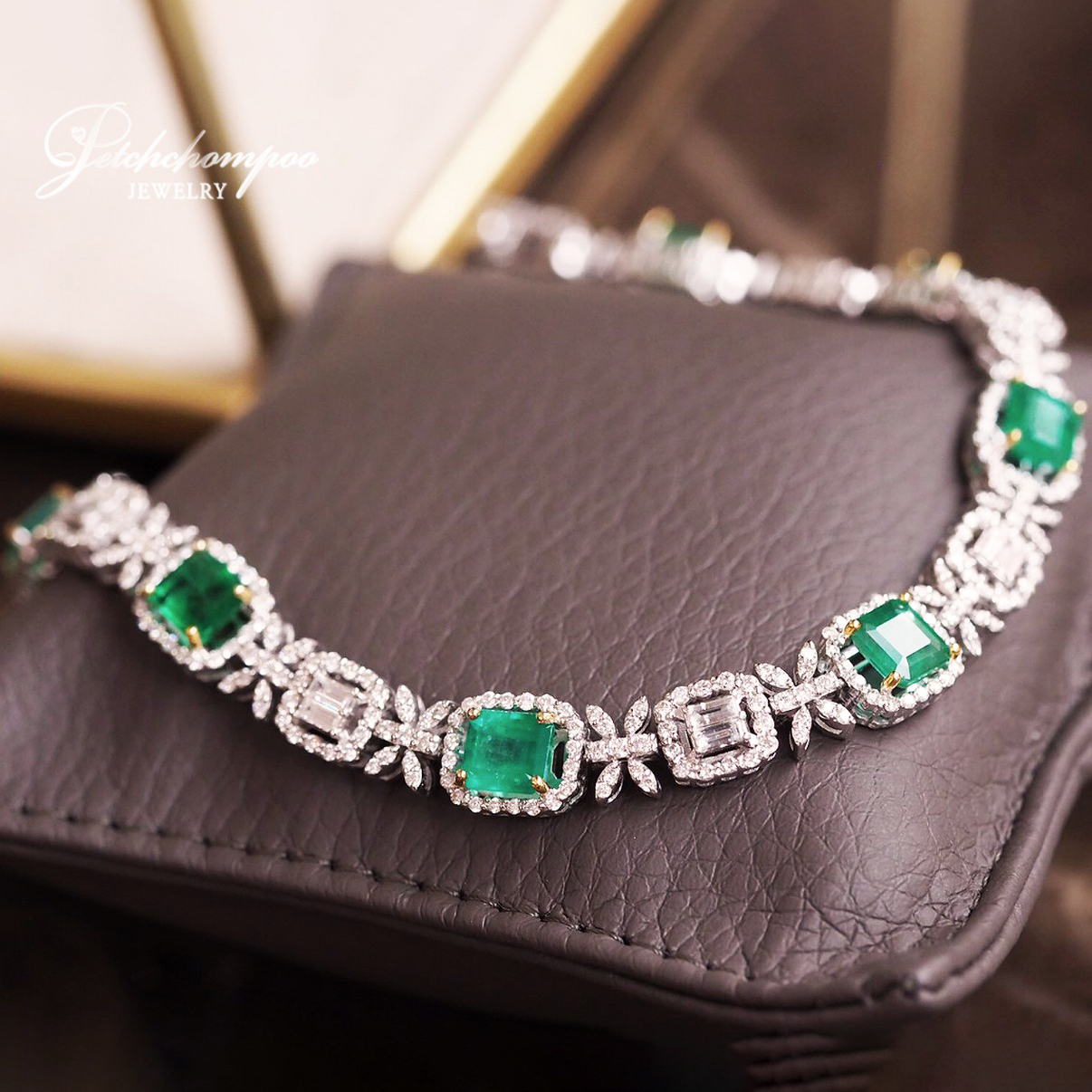 [023635] Columbia emerald with diamond bracelet  159,000 