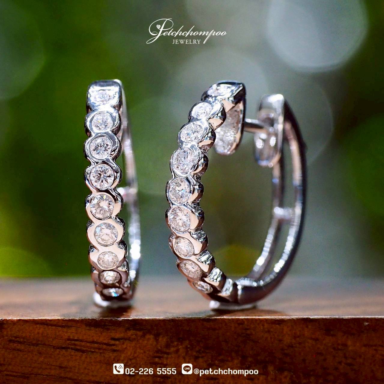 [30462] Starlit Radiance Hoops™ 0.45 carat diamond earrings  39,000 