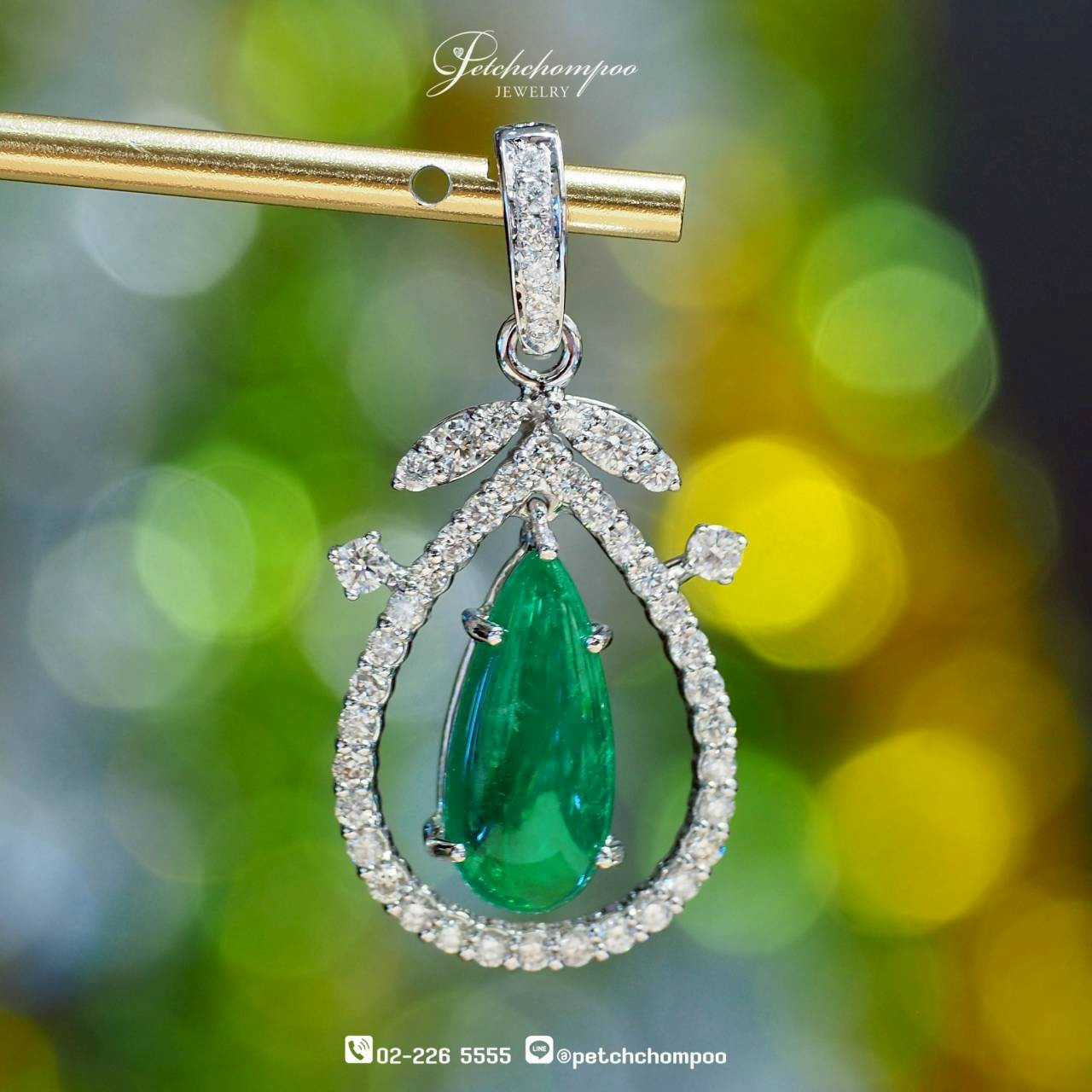 [30241] จี้มรกตโคลอมเบีย Emerald Teardrop Bloom™ 2.94 กะรัต ล้อมเพชร  | IGL  69,000 