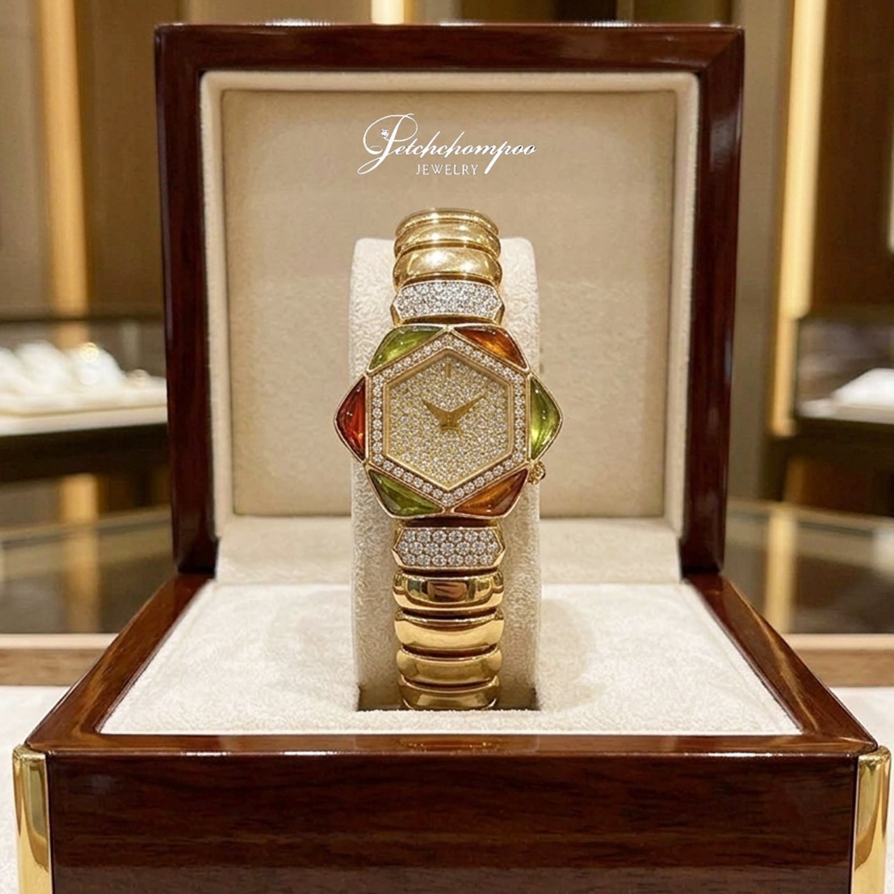 [022010] Corum Hexagonal Bezel Diamond 24.205.65 - A Rare & Collectible Luxury Timepiece  425,000 