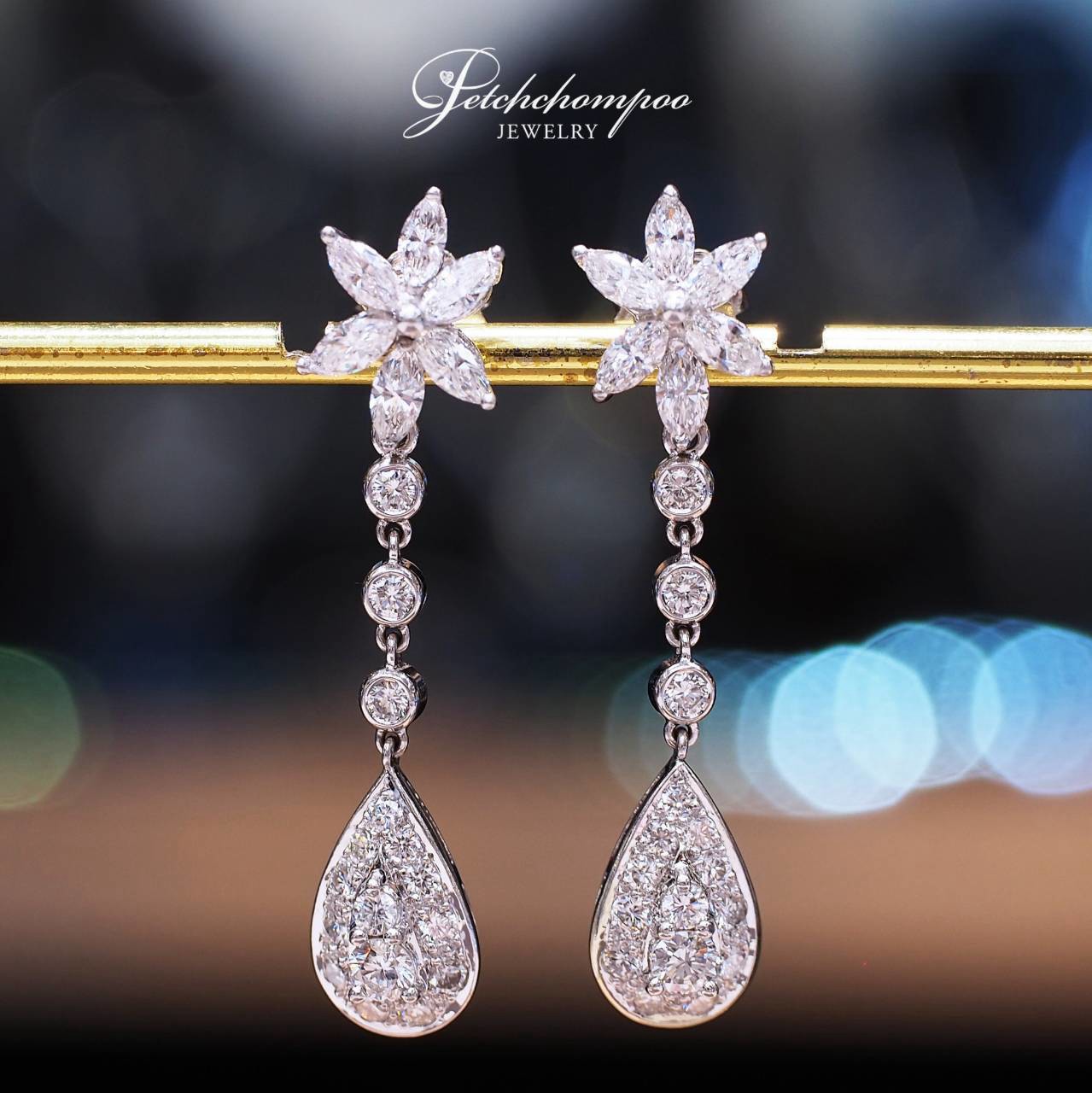 [31157] Stellar Bloom 2-in-1 2.04 Carat Marquise & Round Diamond Detachable Drop Earrings  89,000 