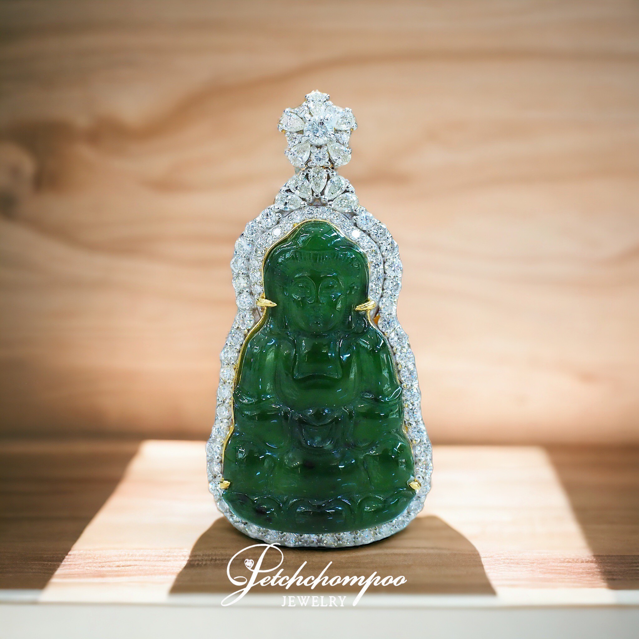 [28810] Carved A-Jade pendant  219,000 