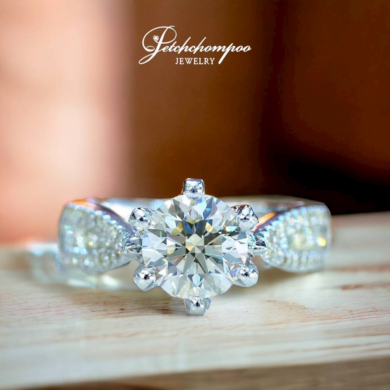 [28695] Brilliant Halo™ Ring – 1.63 Carats of Floral Elegance Discount 139,000