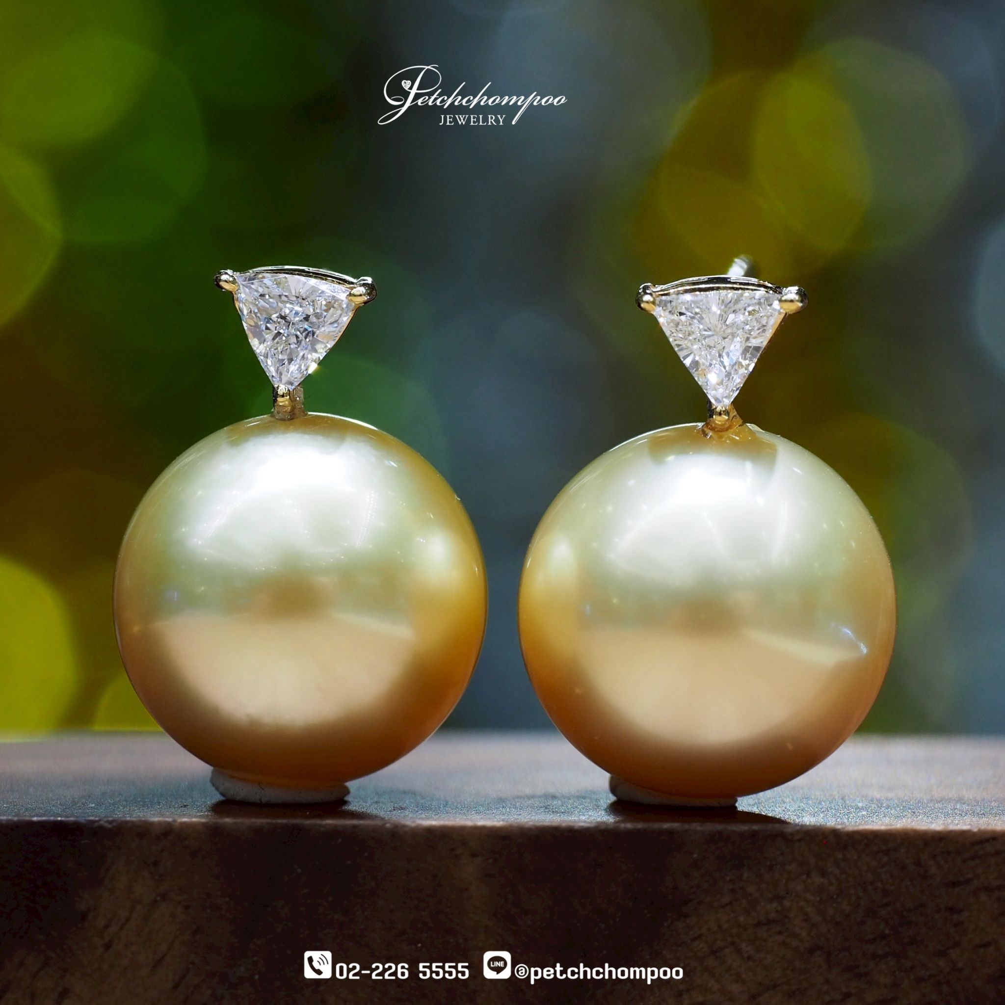[27499] Golden South Sea Pearl Earrings with Diamonds  59,000 