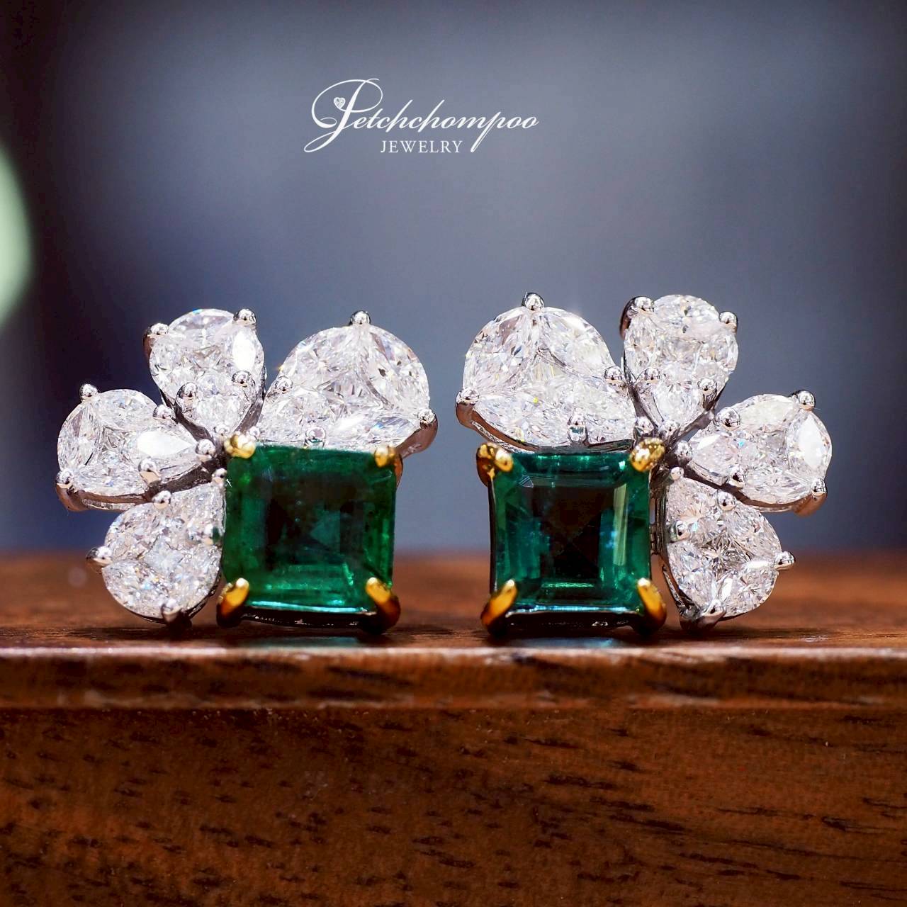 [30894] Emerald Crown Royale Zambian emerald 2.06 carat earrings  99,000 