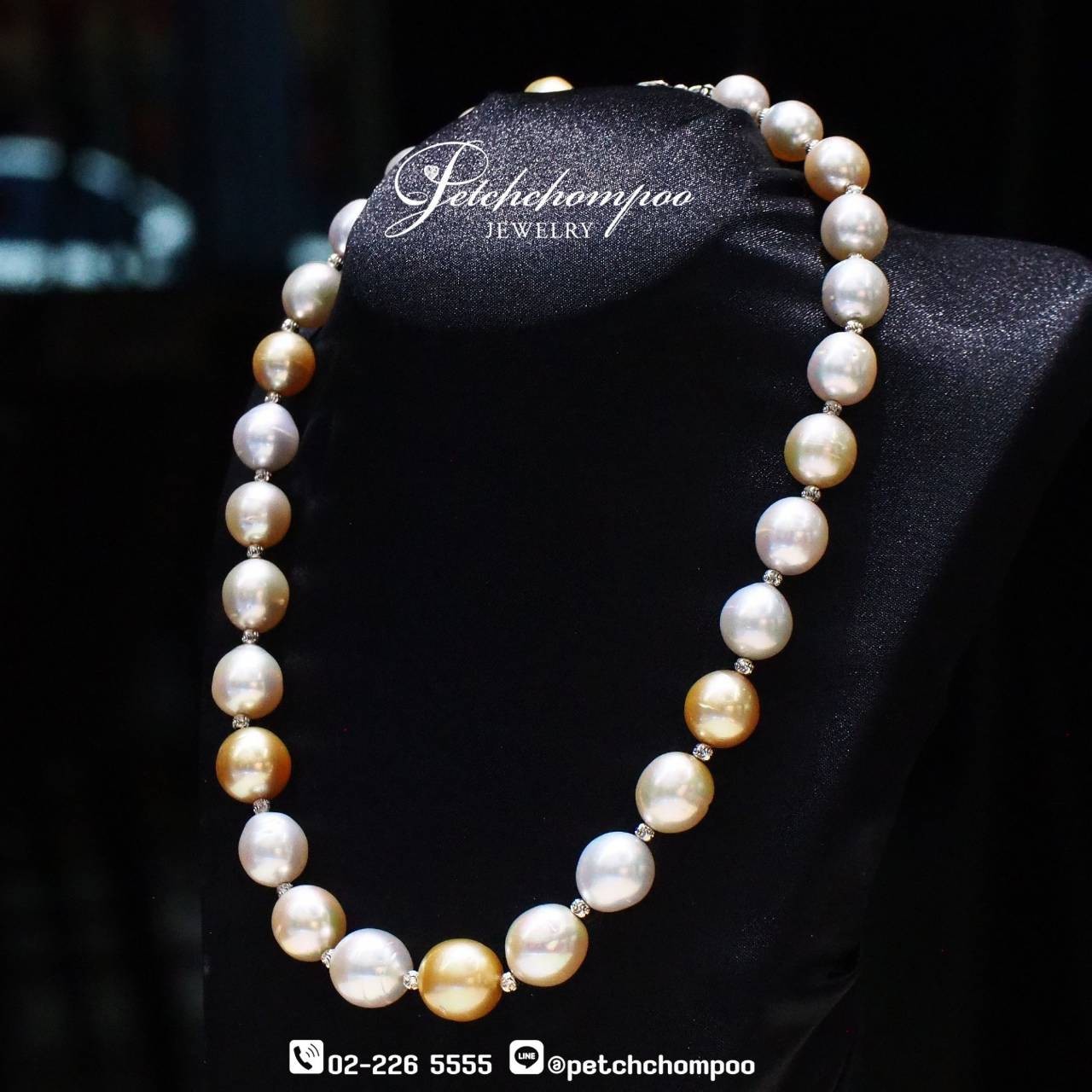 [29851] “Ocean Harmony” South Sea Pearl Necklace with White Gold Accents  99,000 