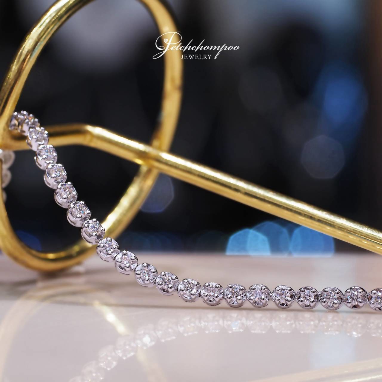 [31127] Diamond tennis bracelet, 1.04 carats total weight  79,000 