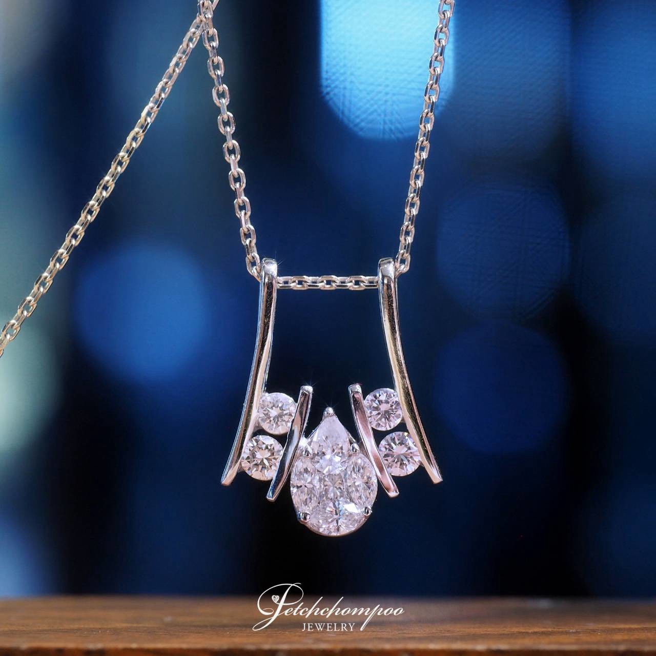 [31077] Modern Luxury Diamond Pendant with Necklace  49,000 