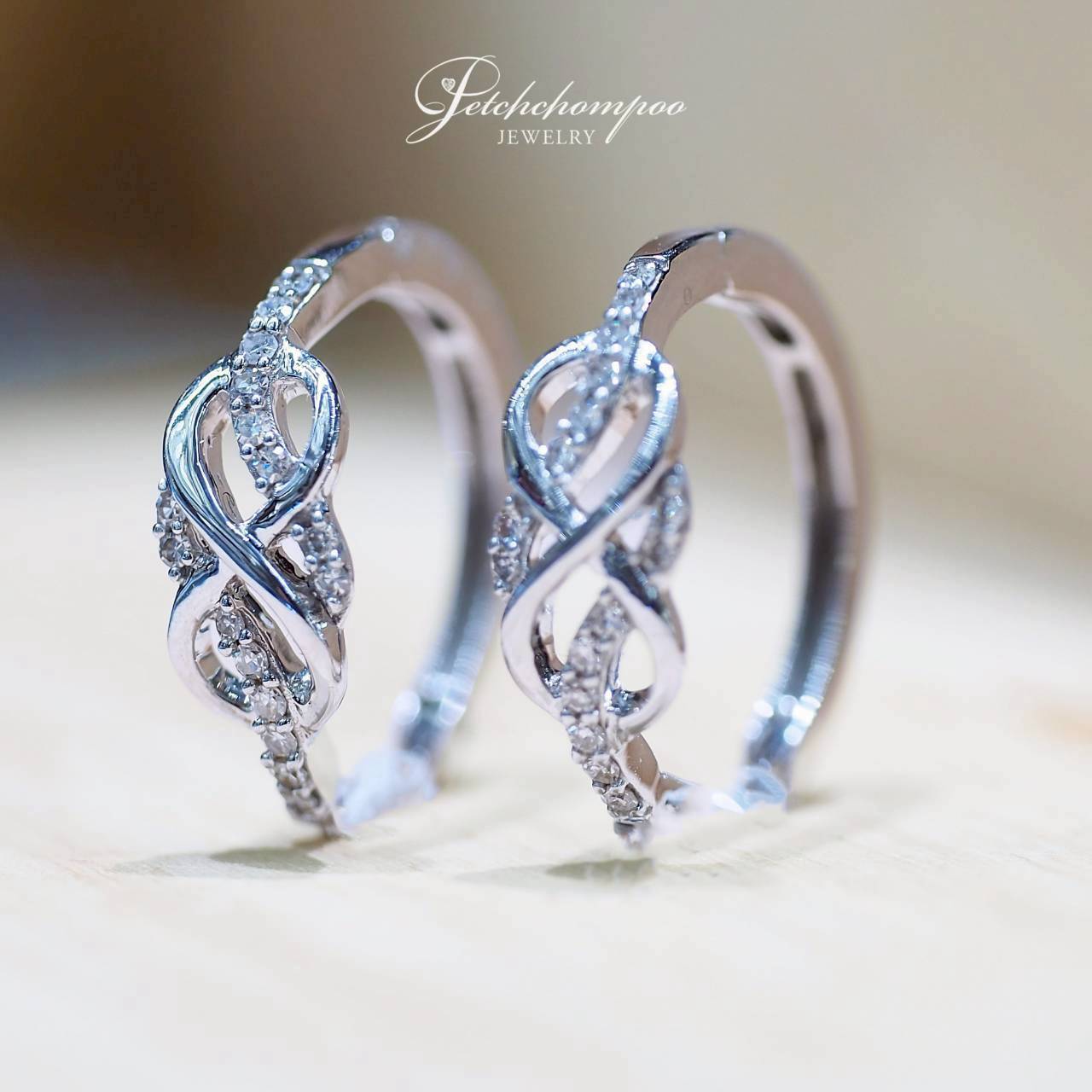 [30644] ต่างหูเพชรห่วง Infinity Grace Hoop นิรันดร์อ่อนหวาน  19,000 