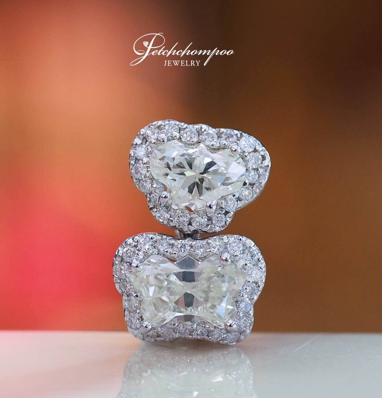 [28887] Butterfly cut diamond pendant  99,000 