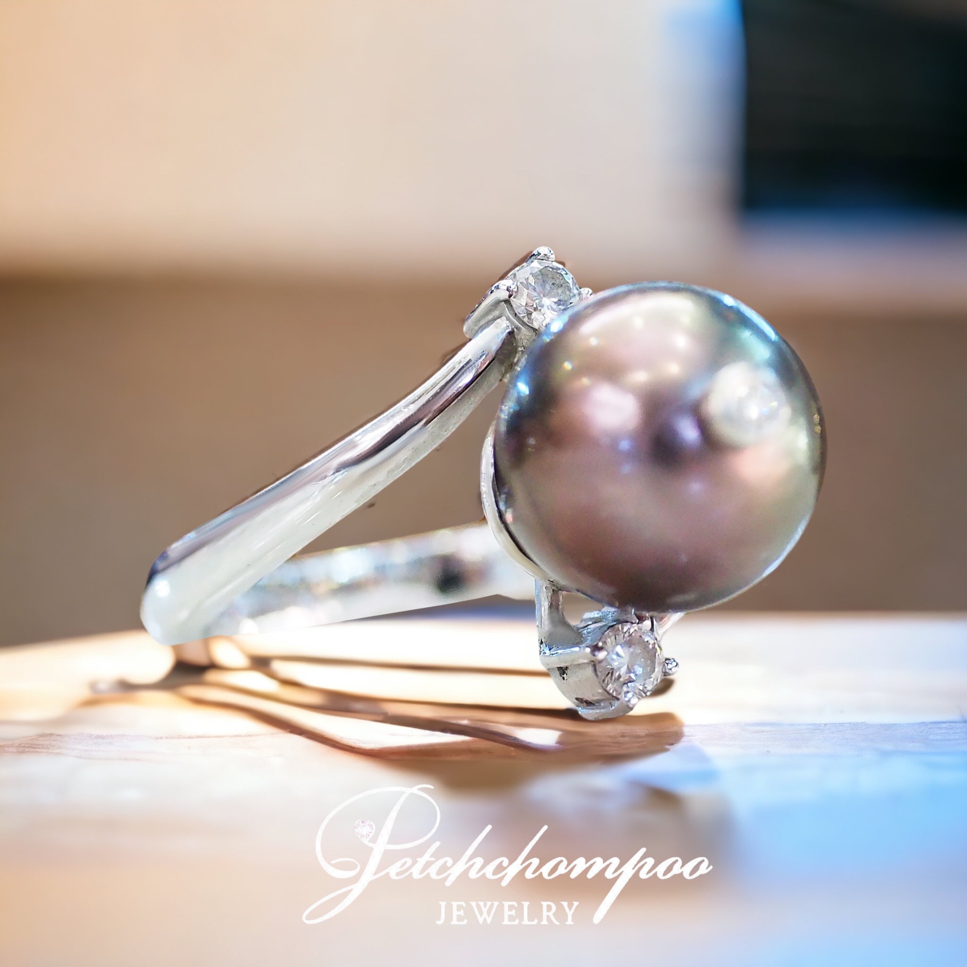 [27543] pearl ring with diamond  29,000 