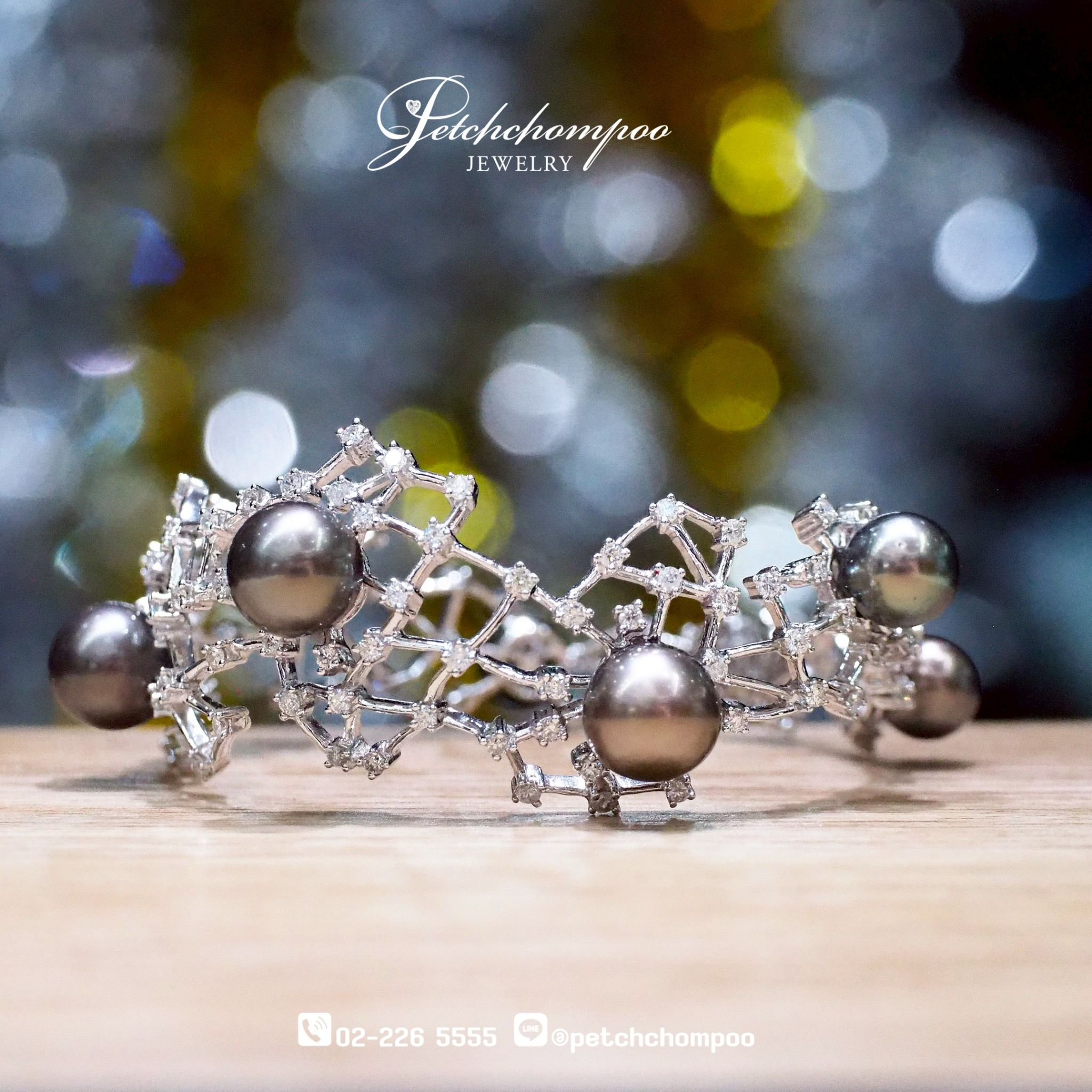 [25359] South Sea Tahiti Pearl with diamond bangle  219,000 