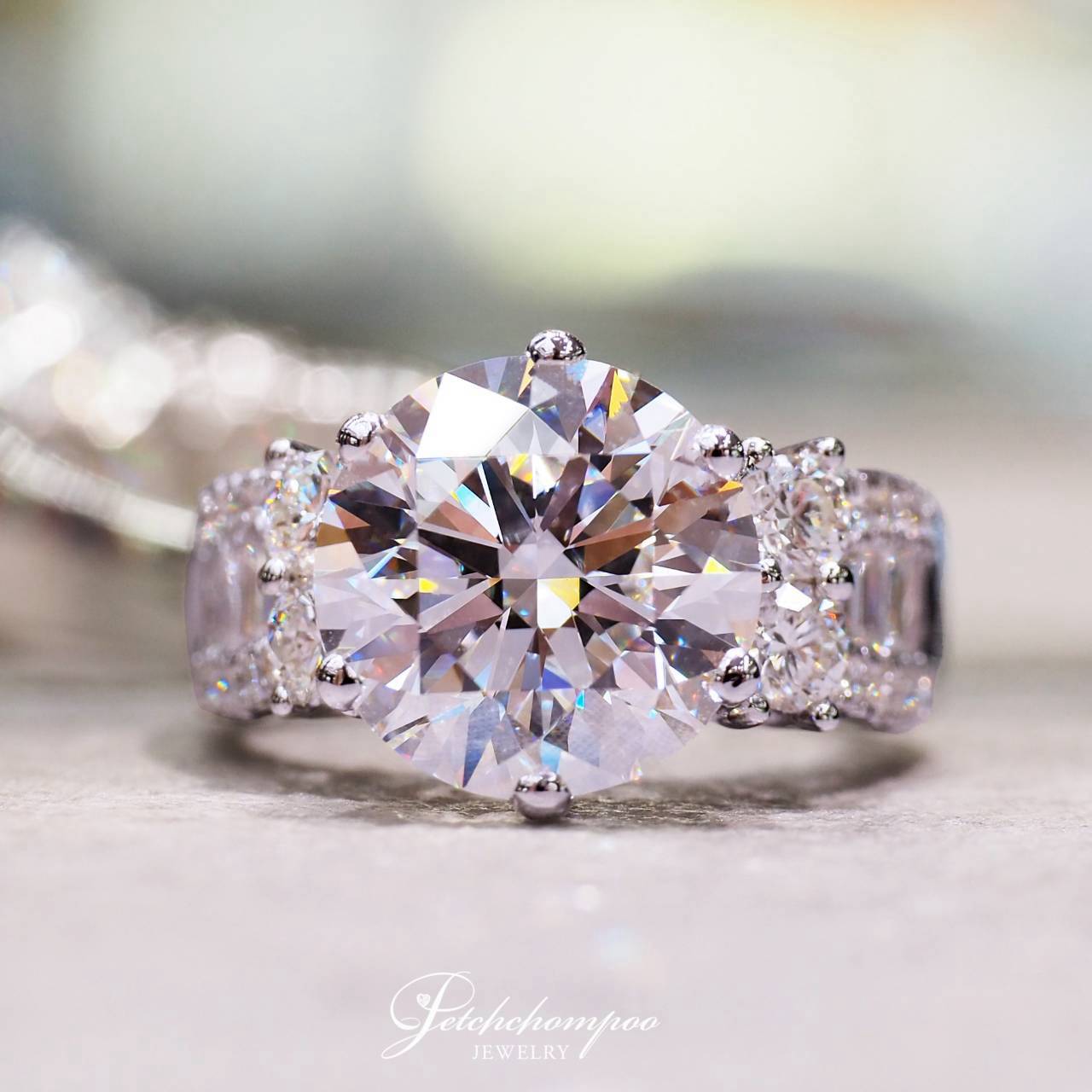 [30997] แหวนเพชร Elysian Grandeur 5.02 กะรัต งดงามเหนือกาลเวลา | H VVS2 3EX HRD ลดราคาเหลือ 2,790,000
