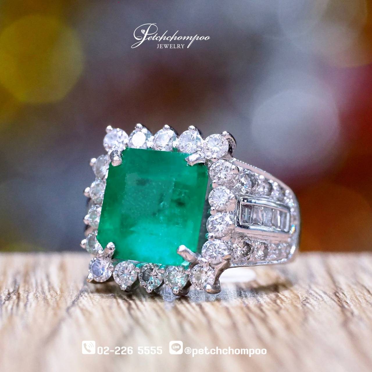 [023937] แหวนมรกตฝังเพชร  179,000 