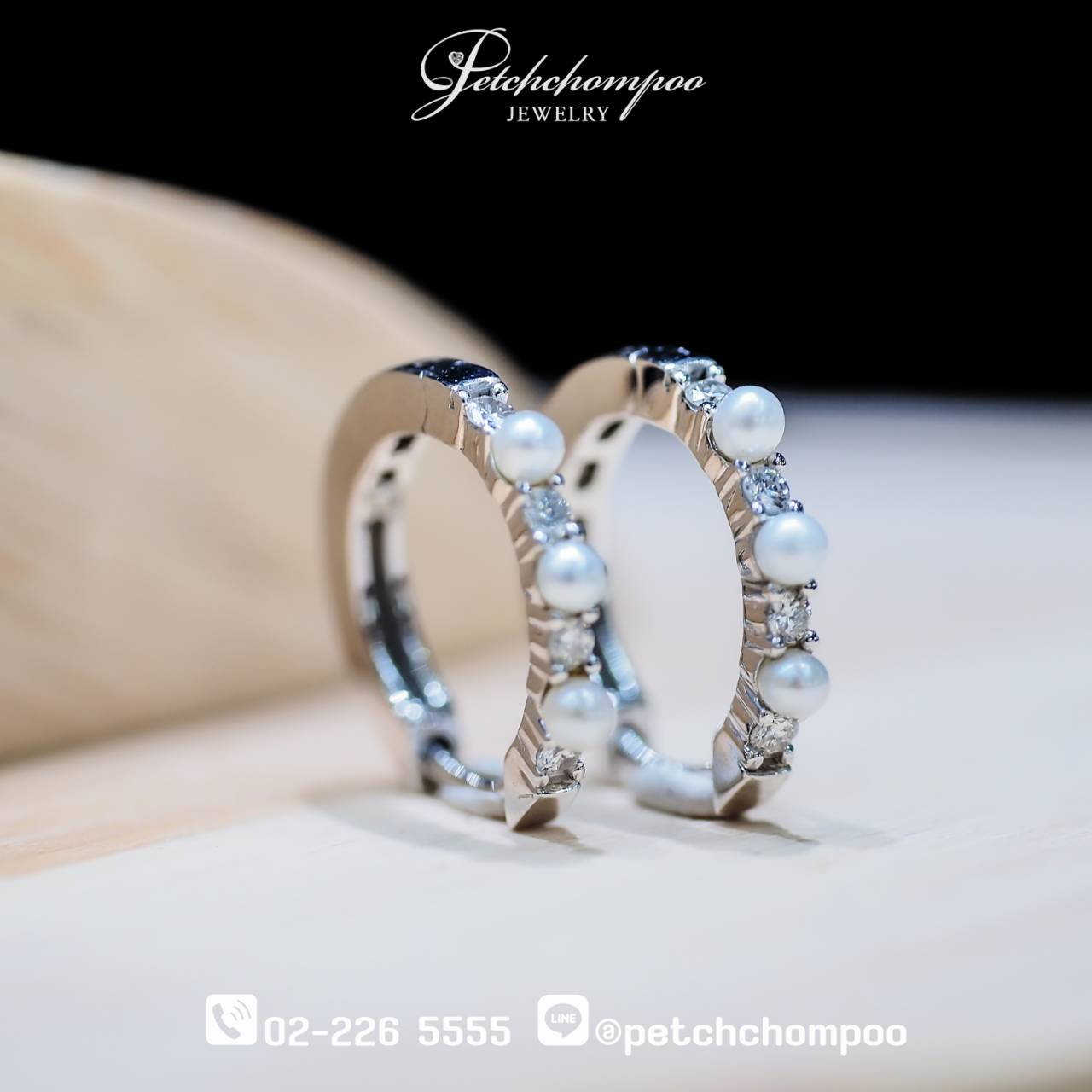 [30645] ต่างหูมุกจิ๋ว Pearl Whisper Pavé Hoop ฝังเพชร  19,000 