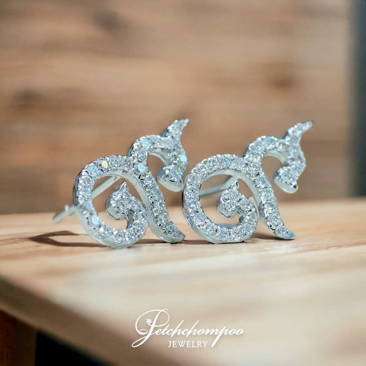 [28621] Diamond earrings number 9  29,000 