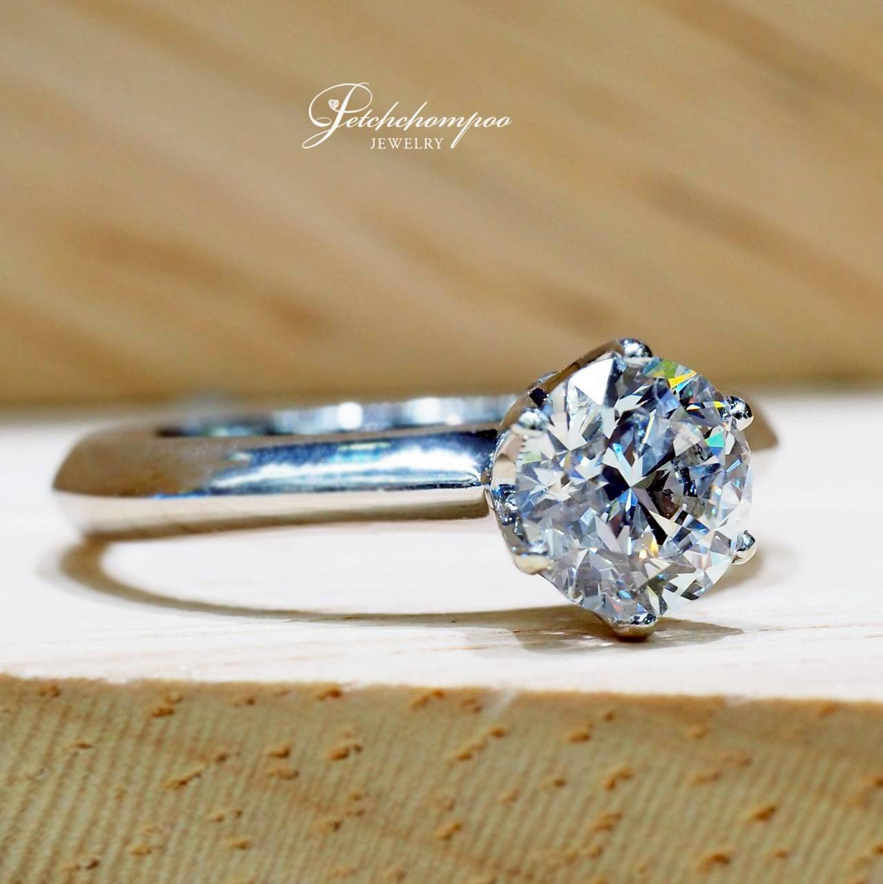 [30807] แหวนเพชรเม็ดเดี่ยว Pure Crown Solitaire 1.01 กะรัต น้ำ100 GIA ลดราคาเหลือ 159,000