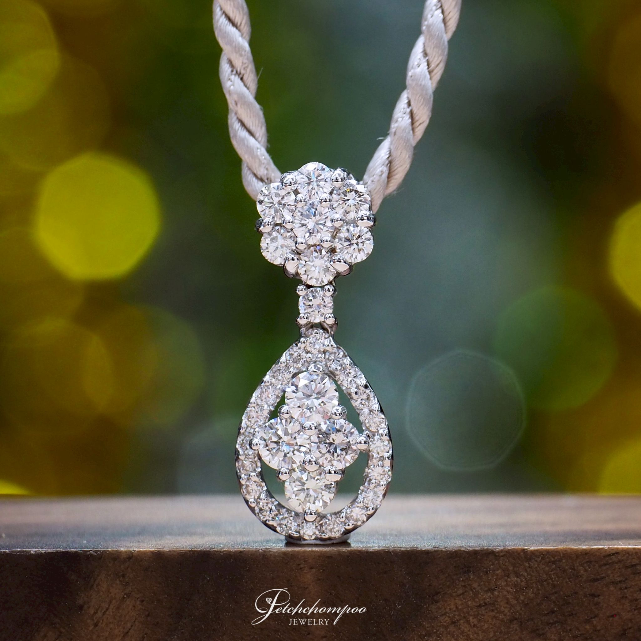 [26884] Diamond pendant 0.93 carat  39,000 