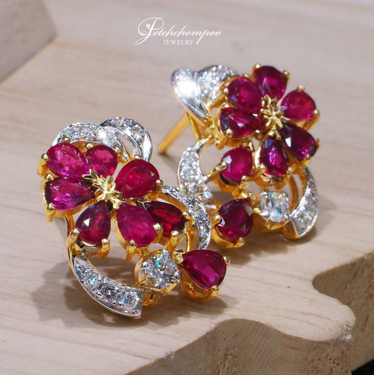 [30984] ต่างหูทับทิมสยาม Royal Blossom 3.35 กะรัต ความสง่างามเหนือกาลเวลา  49,000 