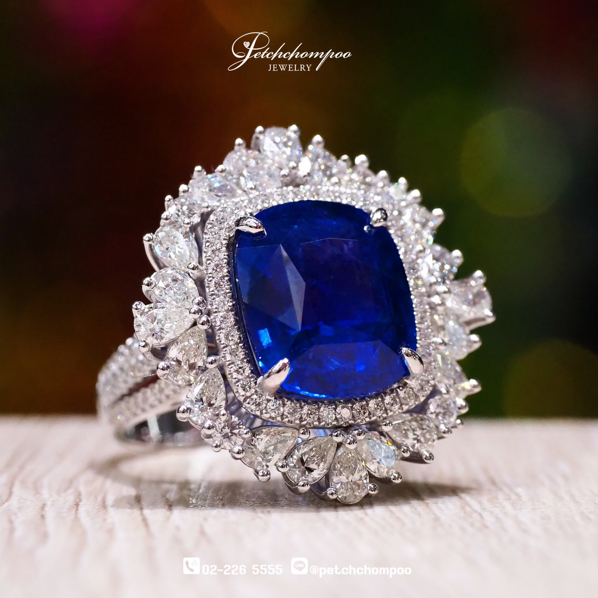 [29762] “Blue Majesty” Cornflower Blue Ceylon Sapphire Ring – 12.32 Carats  990,000 