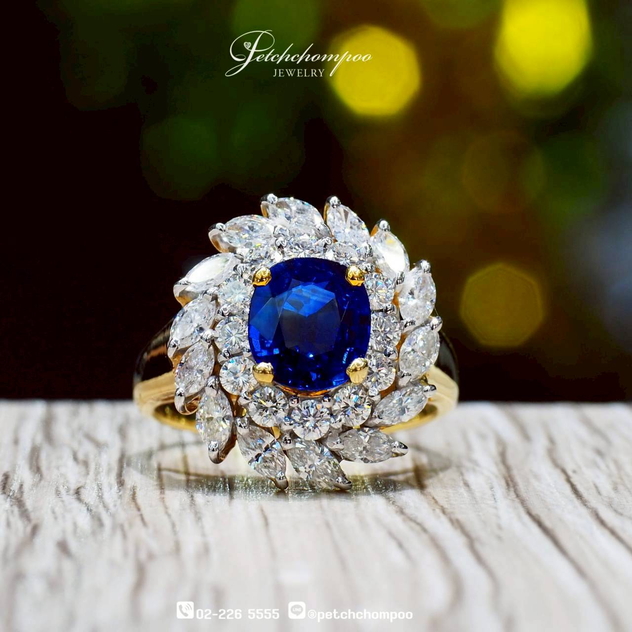 [30335] Ceylon Royal Bloom™ Natural Sapphire & Diamond Ring | Emil  79,000 