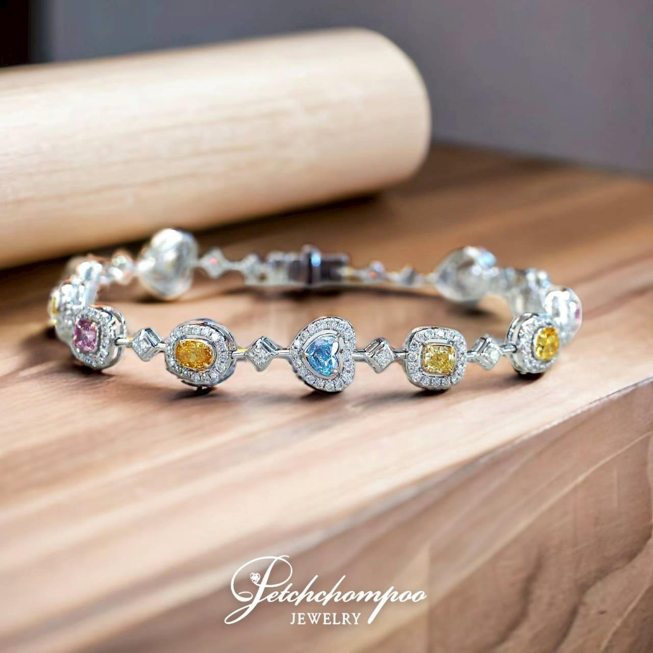 [28426] Multi Color Diamond Bracelet, HKD Certificate  259,000 