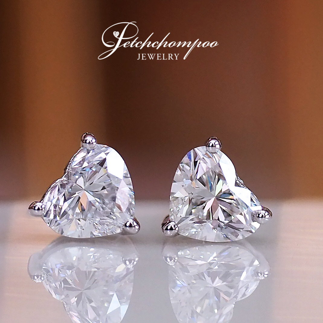 [26891] Heart-shaped diamond earrings  99,000 
