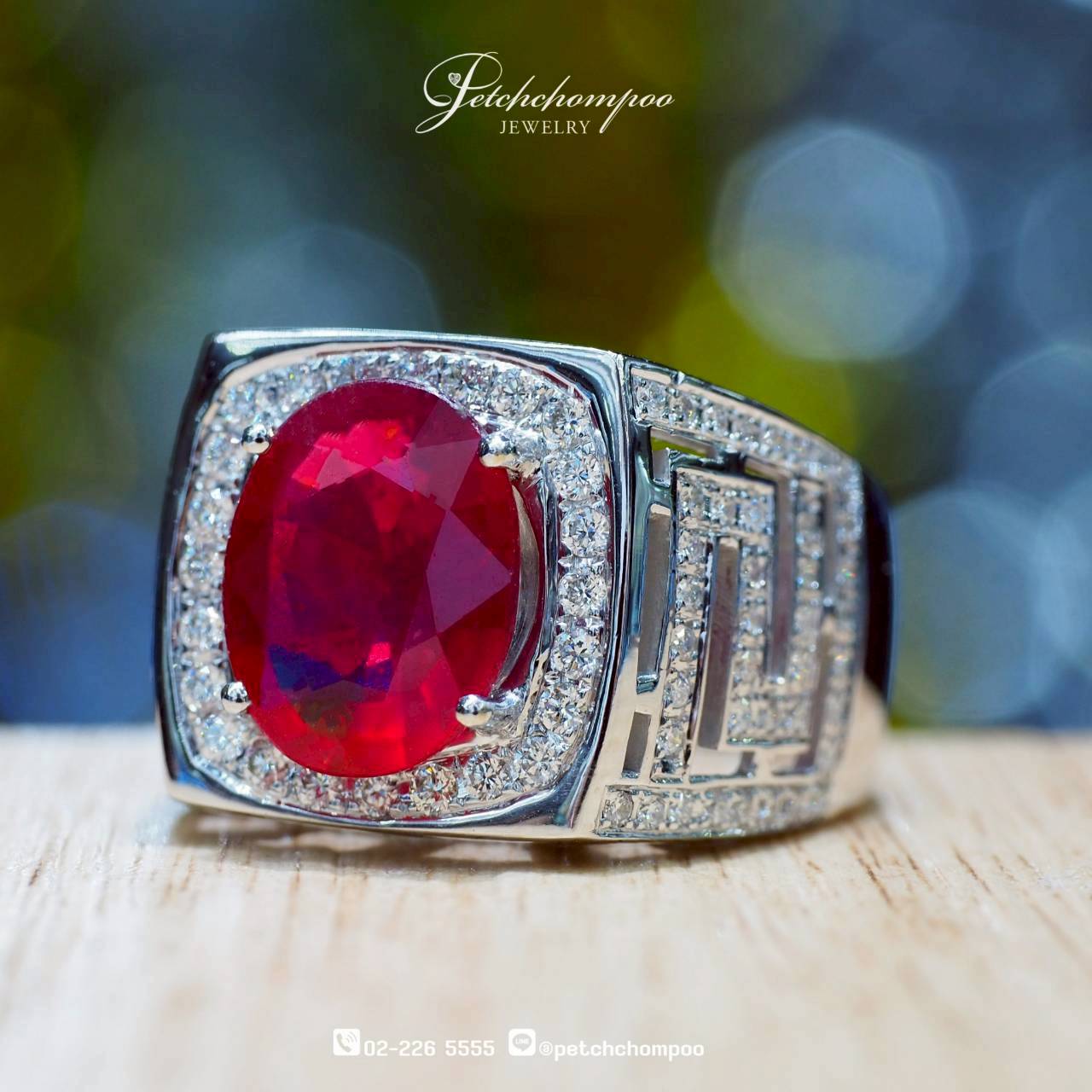 [30301] Majestic Radiance™ Mozambique Ruby Ring 5.41 Carats with Diamonds | Emil  99,000 