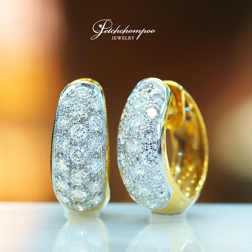 [28488] Diamond hoop earrings, 1.42 carats  59,000 