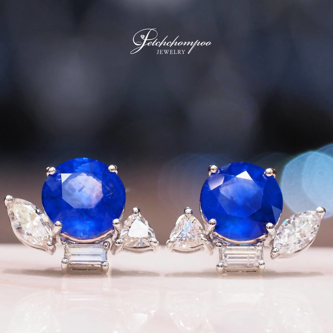 [31175] The Azure Bloom: Spectacular 9.05 carat Cornflower Blue Sri Lankan Sapphire Earrings | GFCO  189,000 