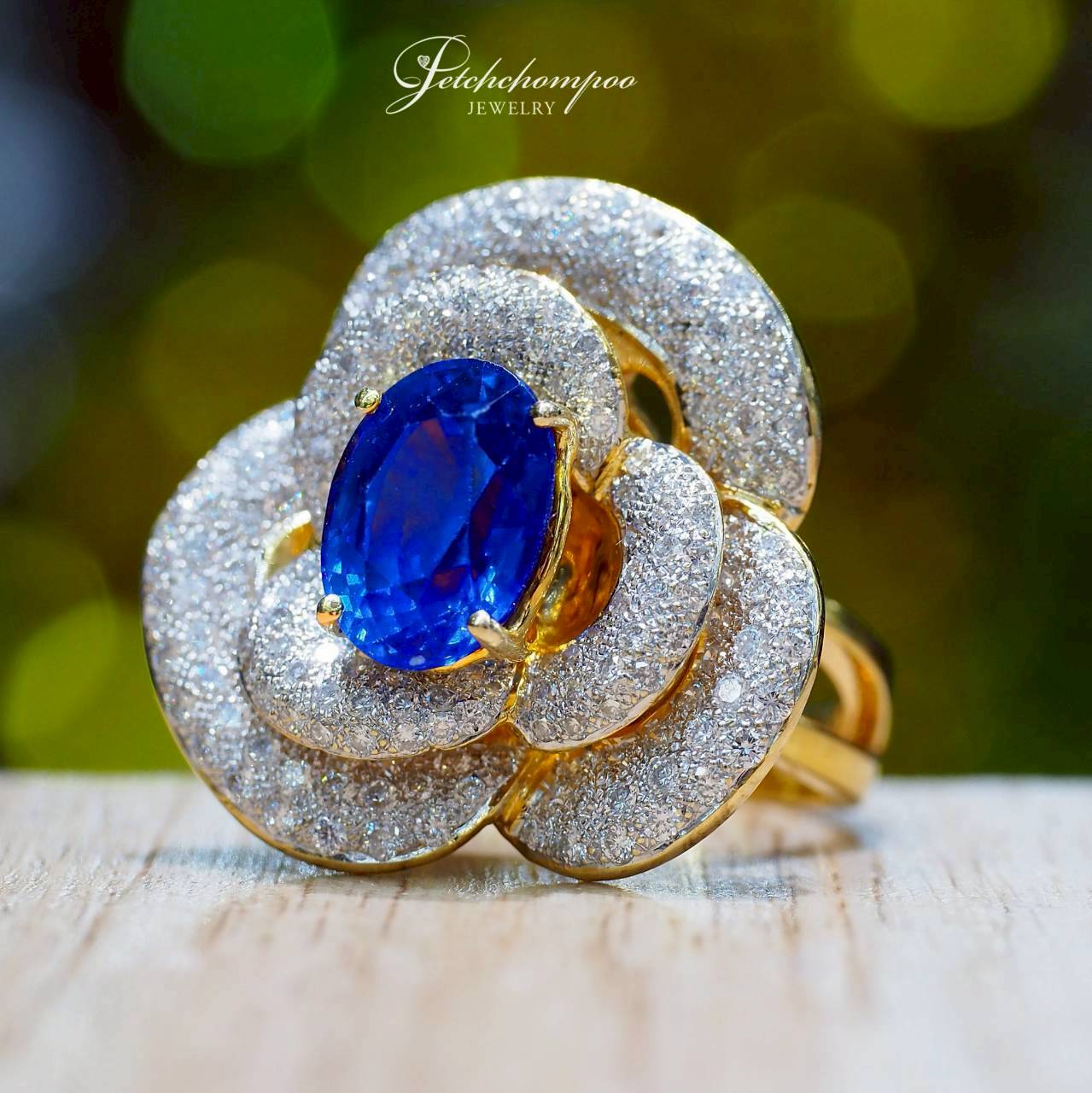 [30567] Royal Bloom Sapphire™ — 4.29 ct Natural Ceylon Sapphire with Diamond Floral Ring | Emil  119,000 
