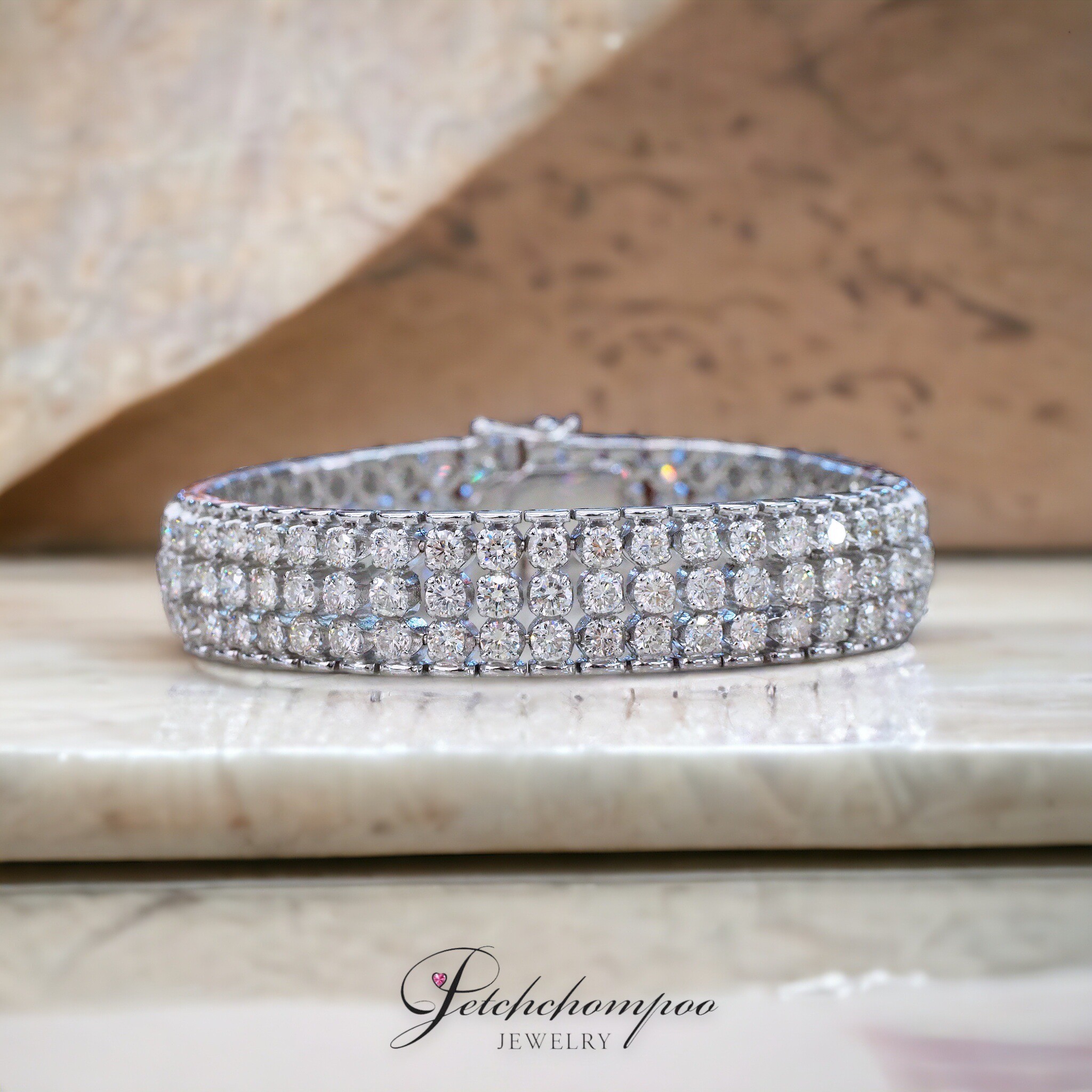 [29295] 14.10 carat diamond bracelet  599,000 