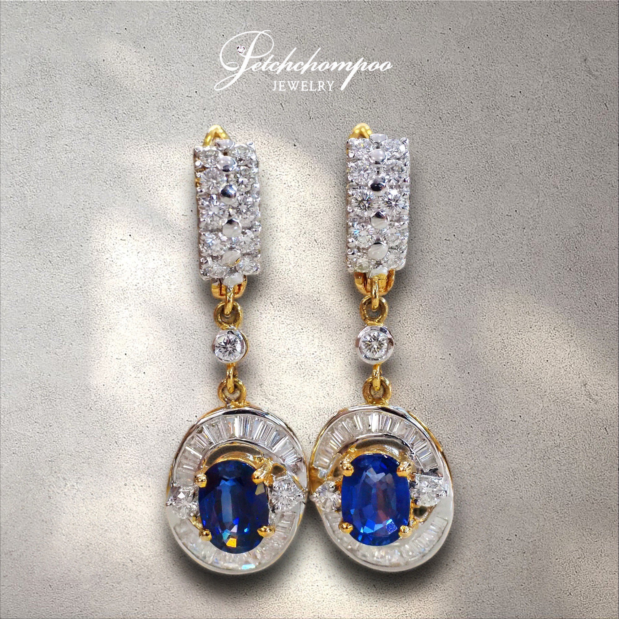 [29544] ต่างหูไพลิน Celestial Elegance™ 2 กะรัต ล้อมเพชร ดีไซน์โมเดิร์น  59,000 