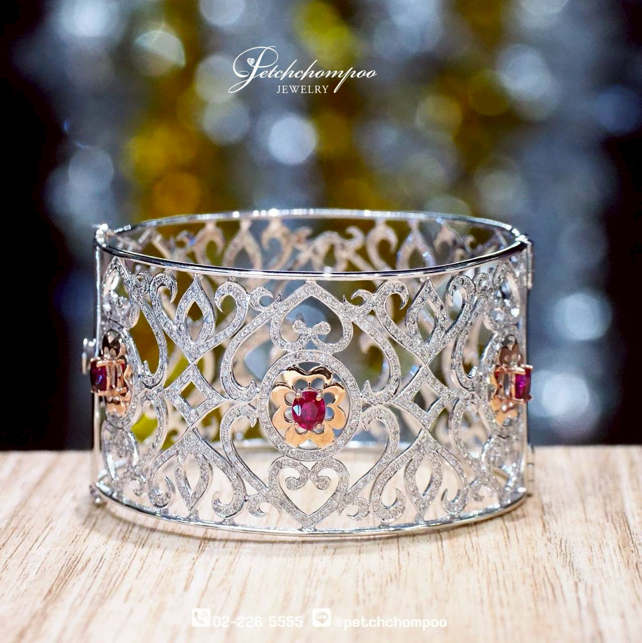 [016789] Siam Ruby Royale™ Cuff – Queen of Love & Light  289,000 
