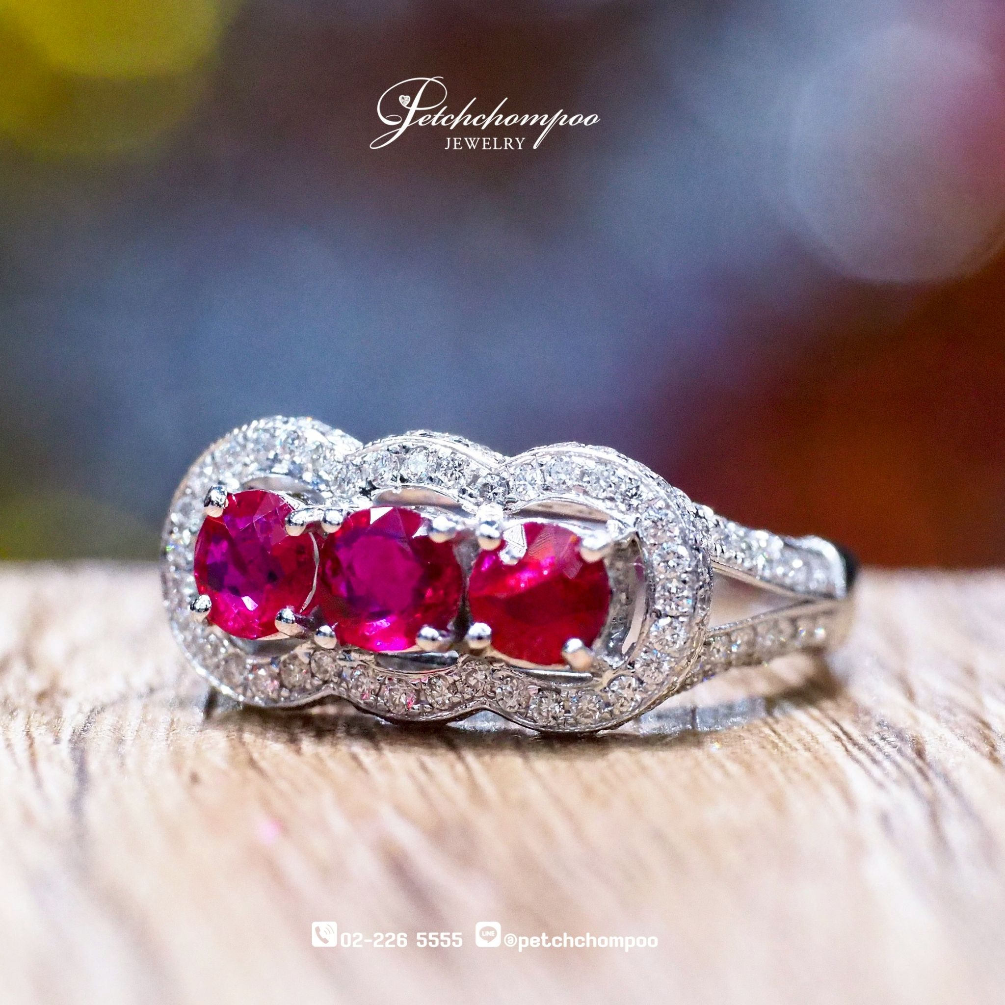 [018938] แหวนทับทิมแถว พ ม่ า ฝังเพชร  49,000 