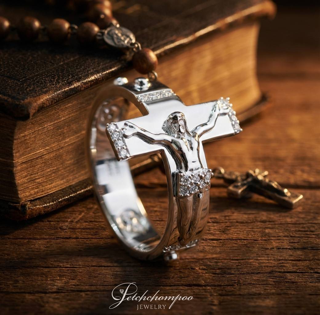 [30622] แหวนกางเขน Divine Cross ประดับเพชร ทองคำขาว สื่อพลังศรัทธา  39,000 